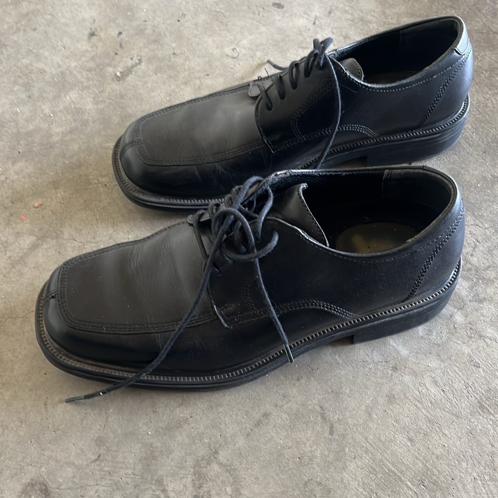 Men's Black Leather Dress Shoes - Picture 4 of 7